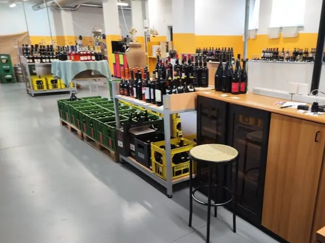 Negozio Cantine Cerresi di Venegono Inferiore